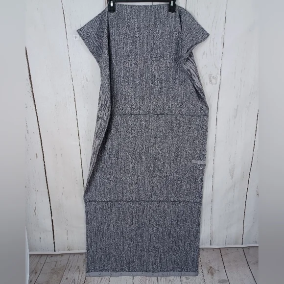 NWOT Lululemon Vinyasa Customizable Gray Snap Scarf Wrap Warmer Reversible